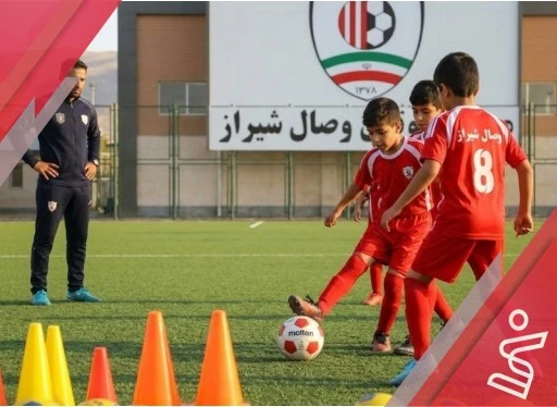 آموزشی فوتبال رده سنی 90 ب | پاییز-باشگاه و مدرسه فوتبال وصال شیراز